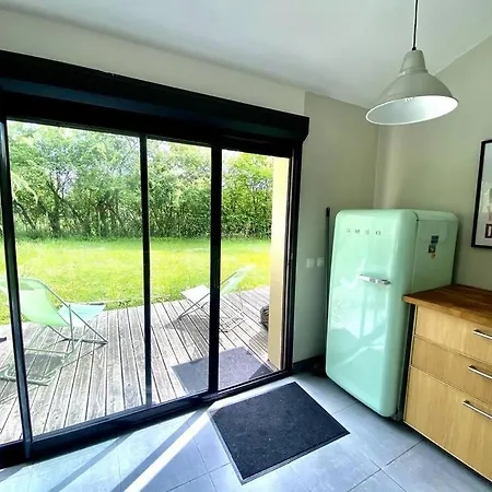 La Lande - Petite Maison Avec Jardin Apartment Vendat